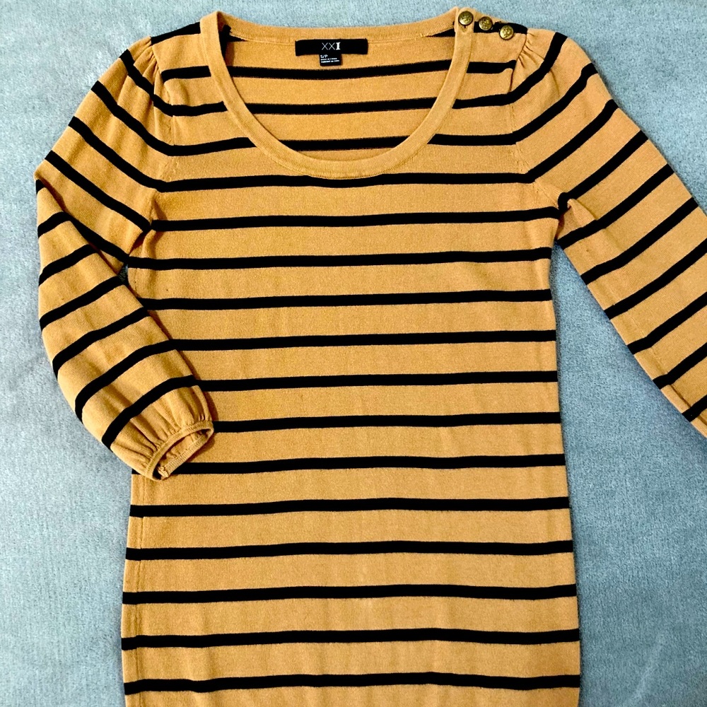 Carmel / Black stripes knit sweater SMALL ****